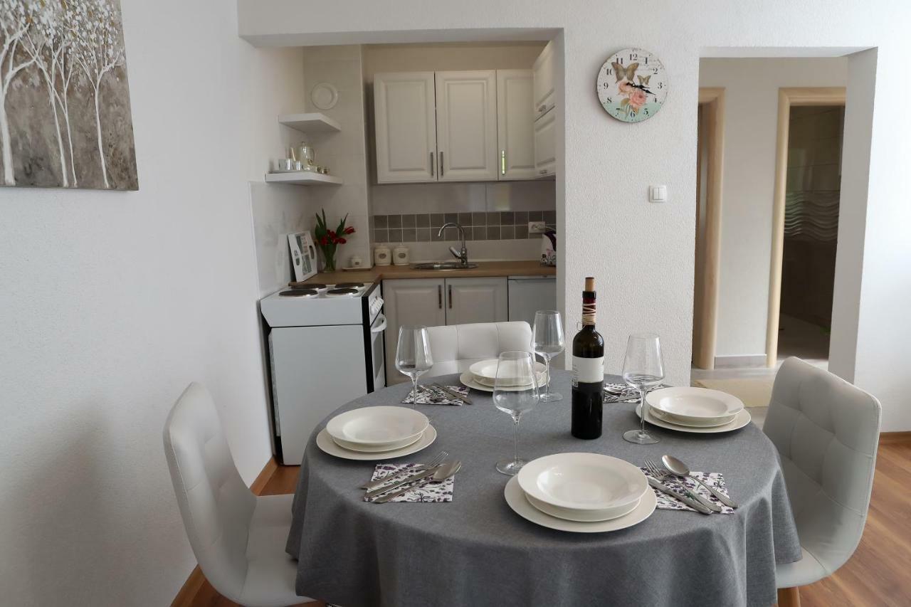 Apartman Sofia Otočac Exterior foto